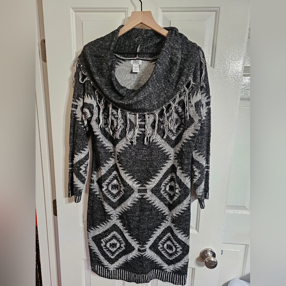 Monroe & Main Women 1X Sweater Dress Black Gray Aztec Cowl Neck Boho Cozy - Picture 2 of 6